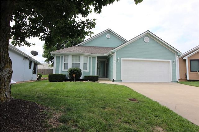 17009 E 46th Street Court S, Independence, MO 64055