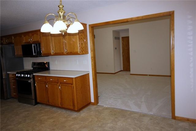 17009 E 46th Street Court S, Independence, MO 64055