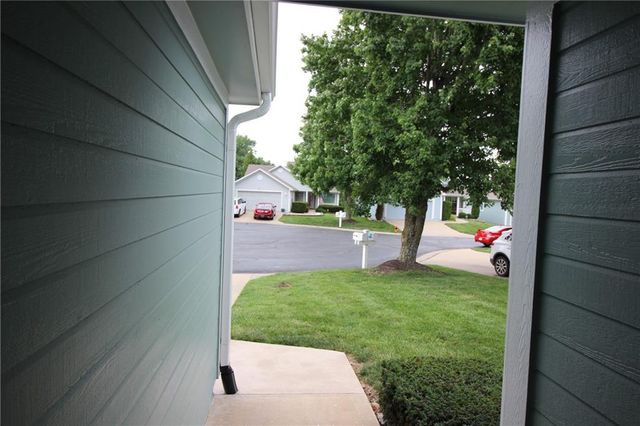 17009 E 46th Street Court S, Independence, MO 64055