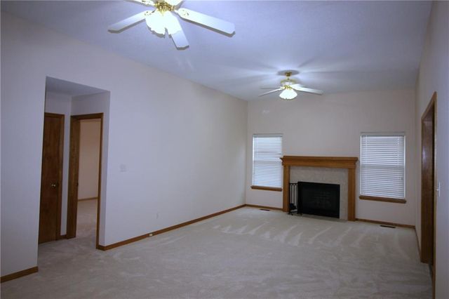 17009 E 46th Street Court S, Independence, MO 64055