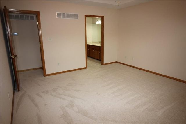 17009 E 46th Street Court S, Independence, MO 64055