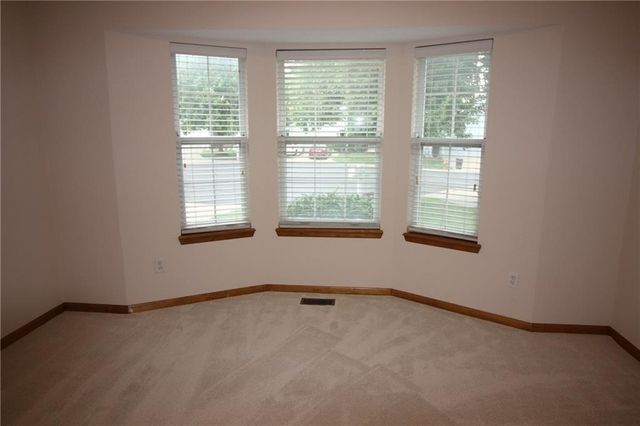 17009 E 46th Street Court S, Independence, MO 64055