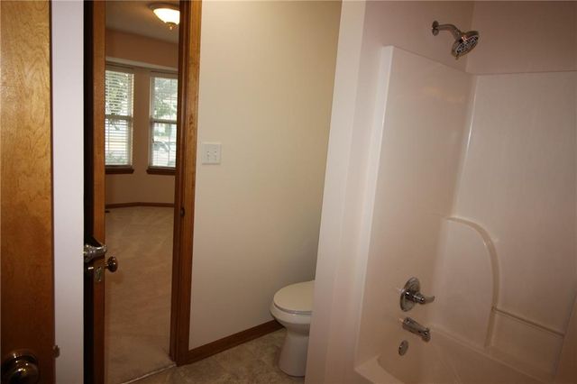 17009 E 46th Street Court S, Independence, MO 64055