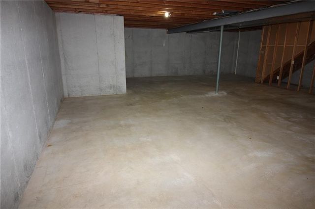 17009 E 46th Street Court S, Independence, MO 64055