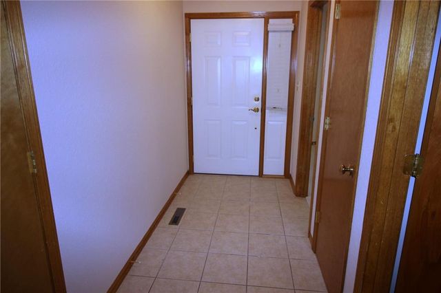 17009 E 46th Street Court S, Independence, MO 64055
