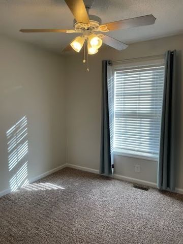 2492 Rafiki Dr, Clarksville, TN 37042