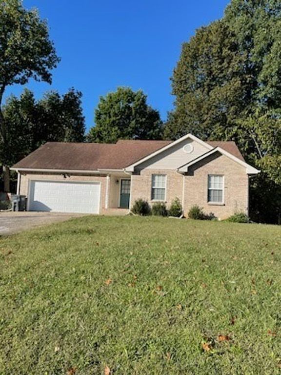 2492 Rafiki Dr, Clarksville, TN 37042