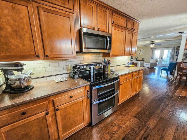 1305 Horseshoe Dr, Lewisburg, TN 37091