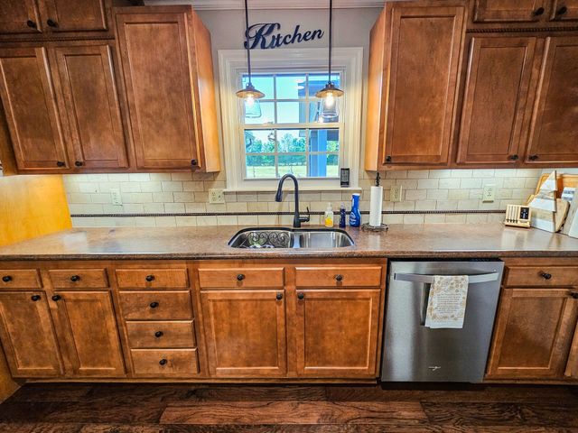 1305 Horseshoe Dr, Lewisburg, TN 37091
