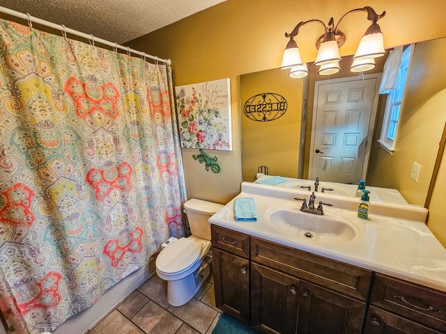 1305 Horseshoe Dr, Lewisburg, TN 37091