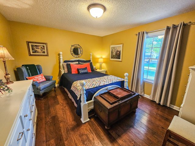 1305 Horseshoe Dr, Lewisburg, TN 37091