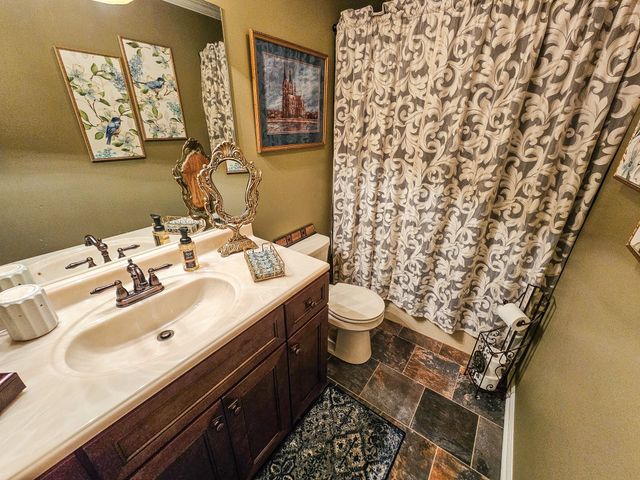 1305 Horseshoe Dr, Lewisburg, TN 37091