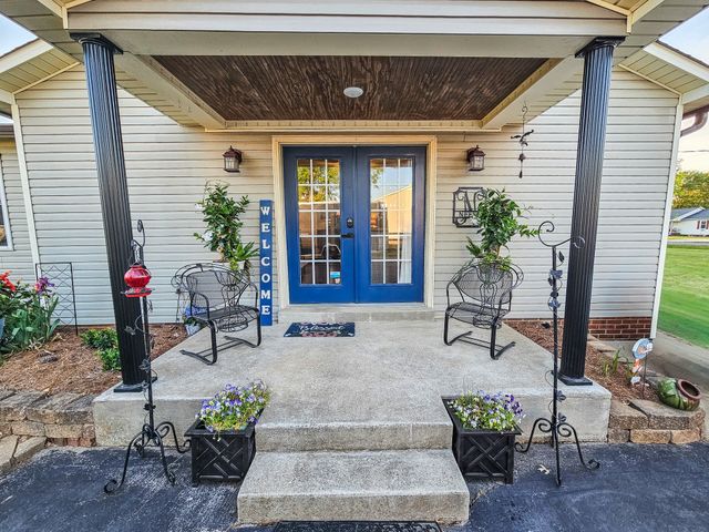 1305 Horseshoe Dr, Lewisburg, TN 37091