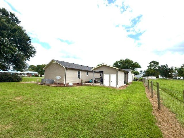 1305 Horseshoe Dr, Lewisburg, TN 37091