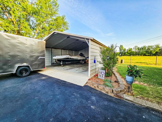 1305 Horseshoe Dr, Lewisburg, TN 37091