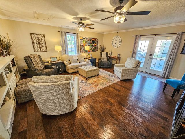 1305 Horseshoe Dr, Lewisburg, TN 37091