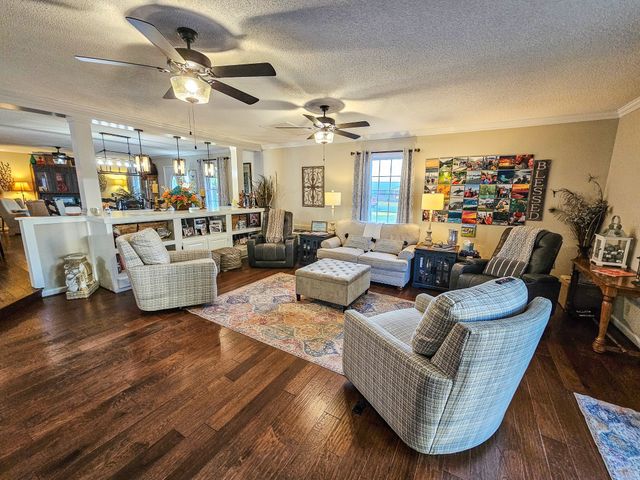 1305 Horseshoe Dr, Lewisburg, TN 37091