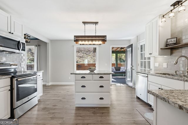 648 Dogwood Drive, Lawrenceville, GA 30046