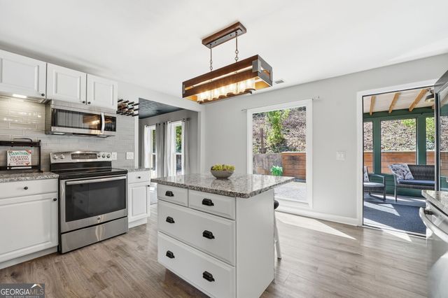 648 Dogwood Drive, Lawrenceville, GA 30046