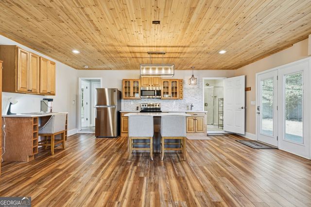 648 Dogwood Drive, Lawrenceville, GA 30046