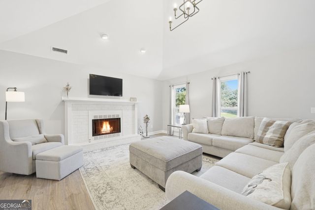 648 Dogwood Drive, Lawrenceville, GA 30046