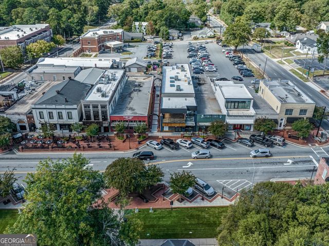 648 Dogwood Drive, Lawrenceville, GA 30046