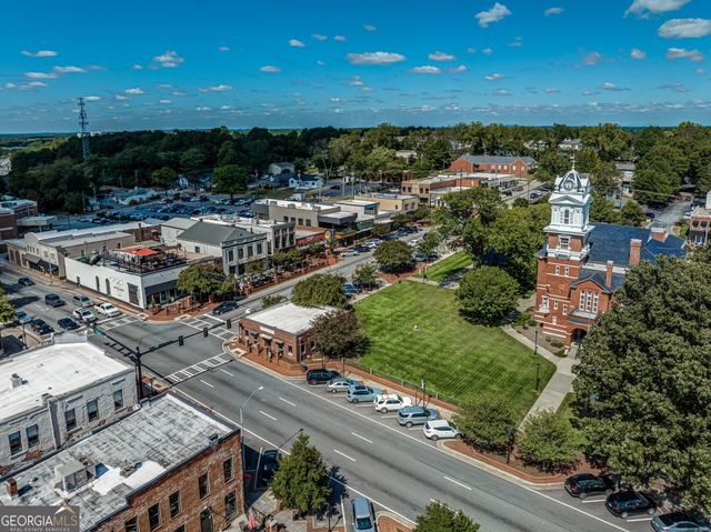 648 Dogwood Drive, Lawrenceville, GA 30046