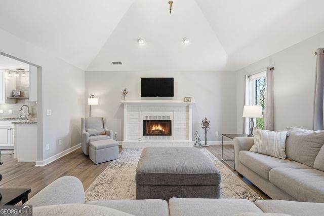 648 Dogwood Drive, Lawrenceville, GA 30046