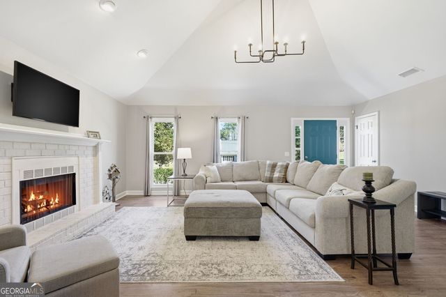 648 Dogwood Drive, Lawrenceville, GA 30046