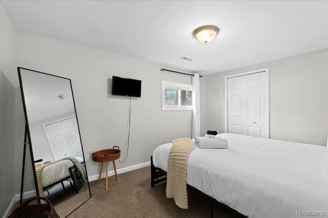 9495 Garforth Drive, White Lake Charter Township, MI 48386