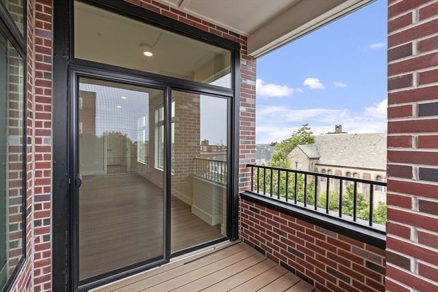 124 Highland Ave 404, Somerville, MA 02143
