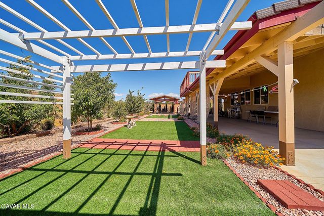 43521 Blossom Drive, Lancaster, CA 93536