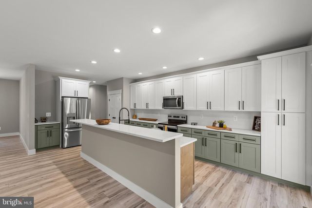 831 AVANTI DR., Bunker Hill, WV 25413