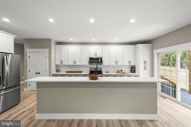 831 AVANTI DR., Bunker Hill, WV 25413