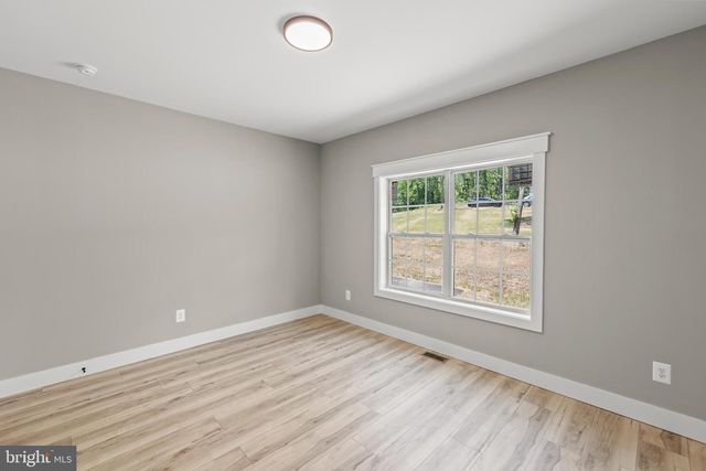 831 AVANTI DR., Bunker Hill, WV 25413