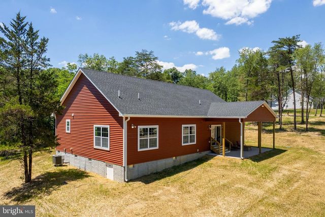 831 AVANTI DR., Bunker Hill, WV 25413