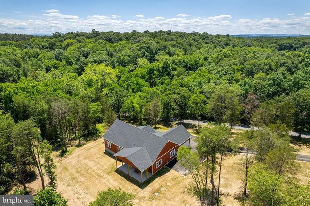 831 AVANTI DR., Bunker Hill, WV 25413