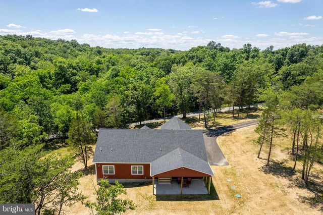 831 AVANTI DR., Bunker Hill, WV 25413