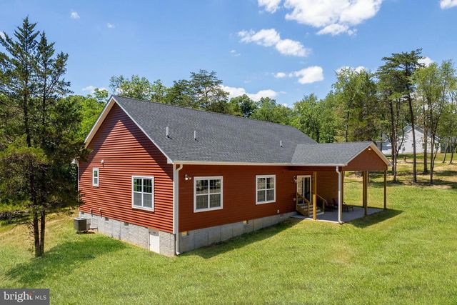 831 AVANTI DR., Bunker Hill, WV 25413