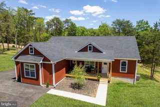 831 AVANTI DR., Bunker Hill, WV 25413