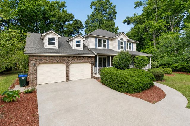 200 Loch Lomond Street, Summerville, SC 29483