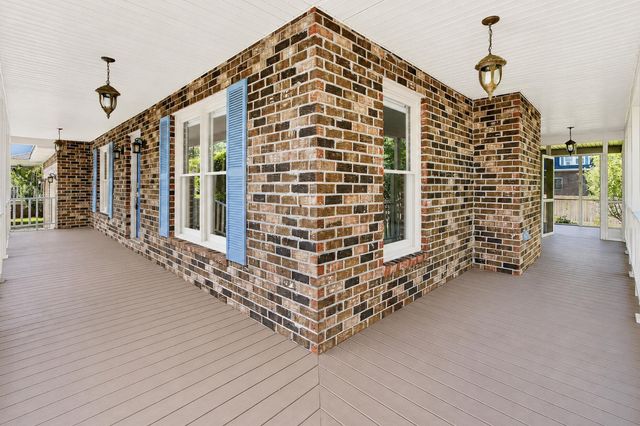 200 Loch Lomond Street, Summerville, SC 29483