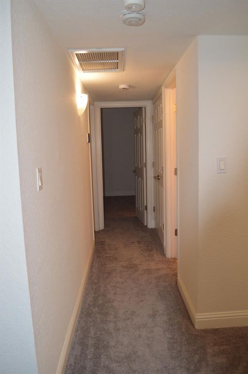 Image 6 of property listing at 2881 Huntington Boulevard # 235, Fresno, CA 93721