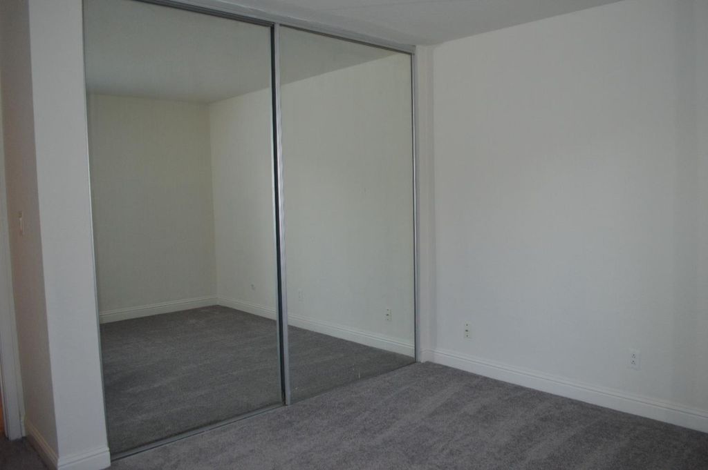 Image 9 of property listing at 2881 Huntington Boulevard # 235, Fresno, CA 93721