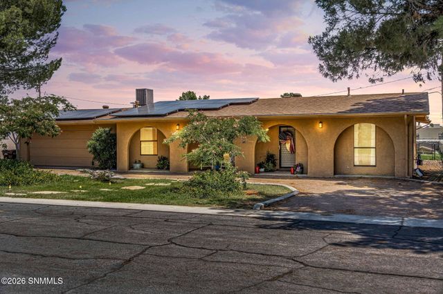 993 Valle Hermosa, Las Cruces, NM 88005