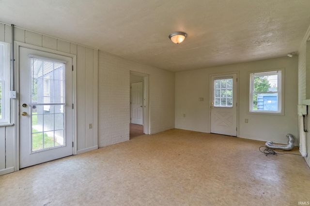 3524 Kratzville Road, Evansville, IN 47710