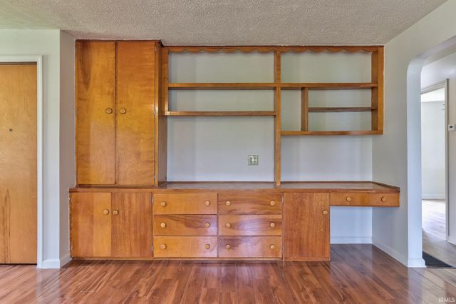 3524 Kratzville Road, Evansville, IN 47710