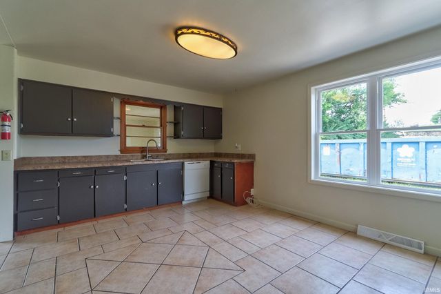 3524 Kratzville Road, Evansville, IN 47710