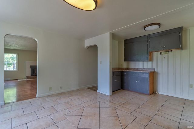 3524 Kratzville Road, Evansville, IN 47710