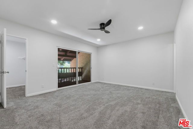 9545 Via Venezia, Los Angeles, CA 91504